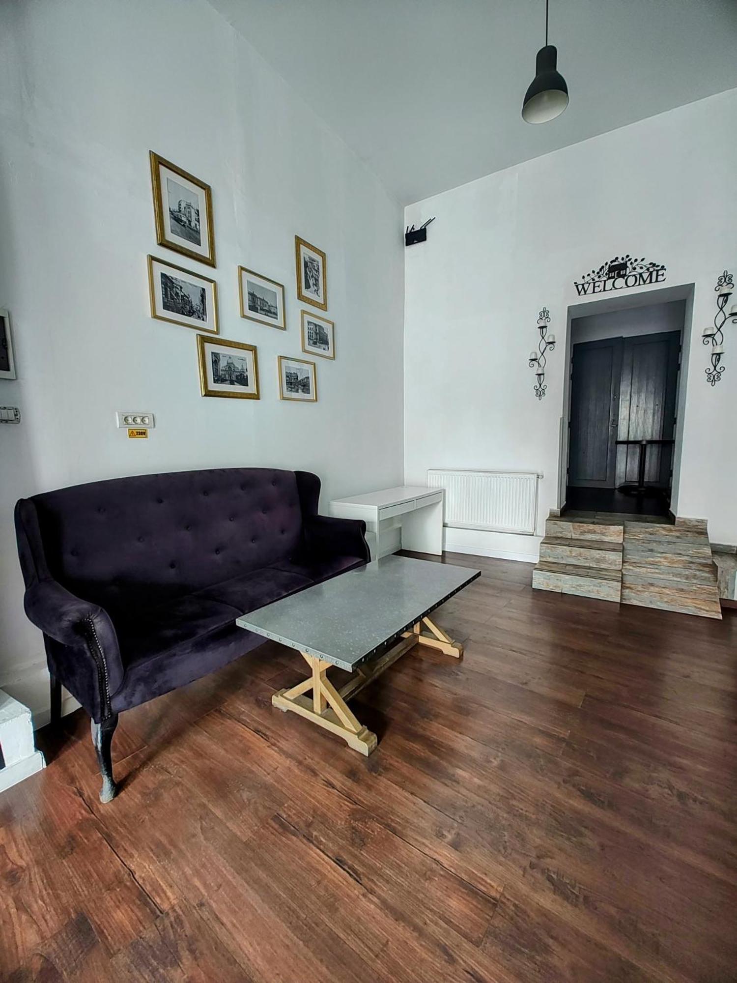 Antique Hostel Bucharest Luaran gambar