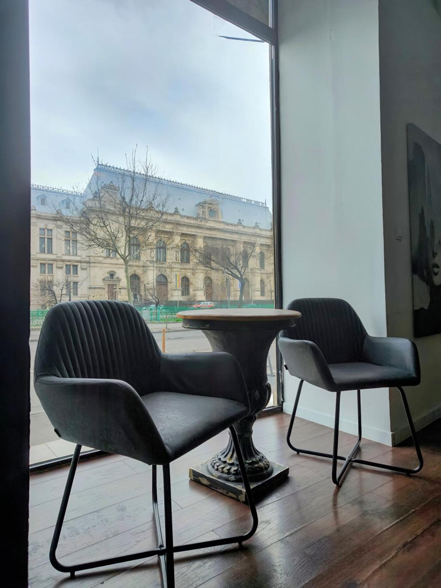 Antique Hostel Bucharest Luaran gambar