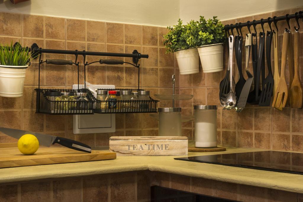 Antique Hostel Bucharest Luaran gambar
